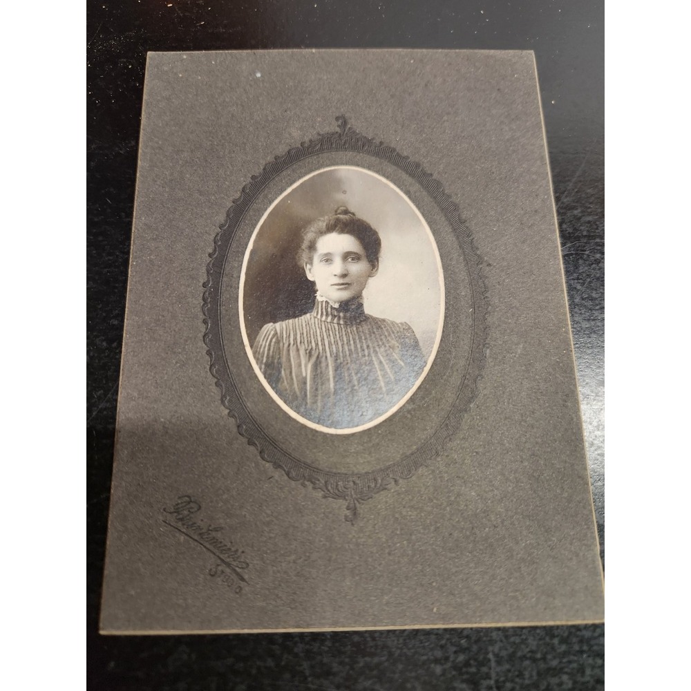 Victorian Cabinet Card Photograph Portrait Woman Brunkmeier's Studio WV OH
